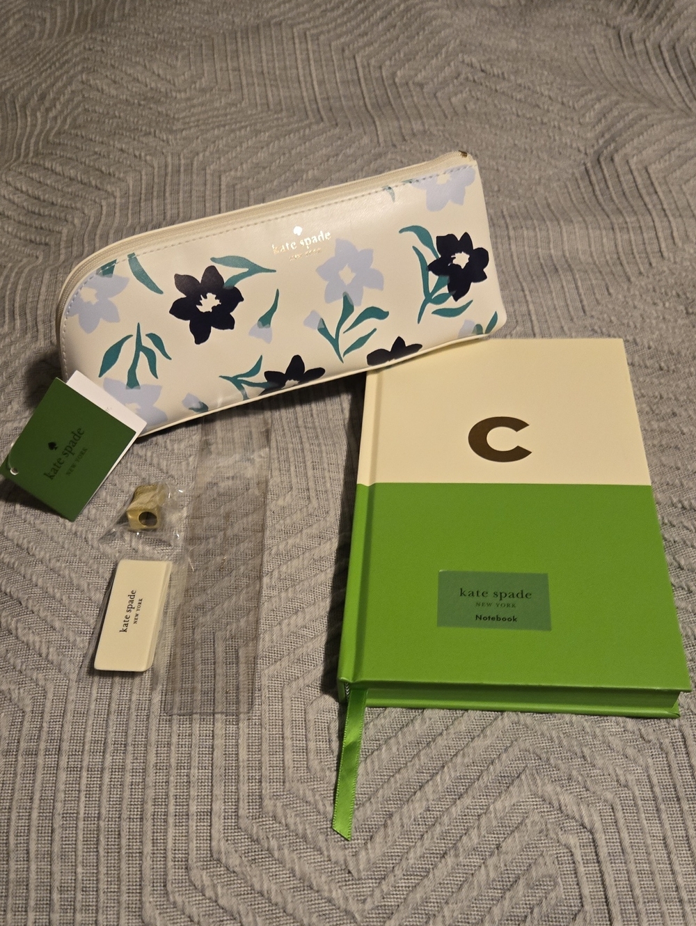 NWT Kate spade Cream Floral Zip Pouch with Notebook And Accessories